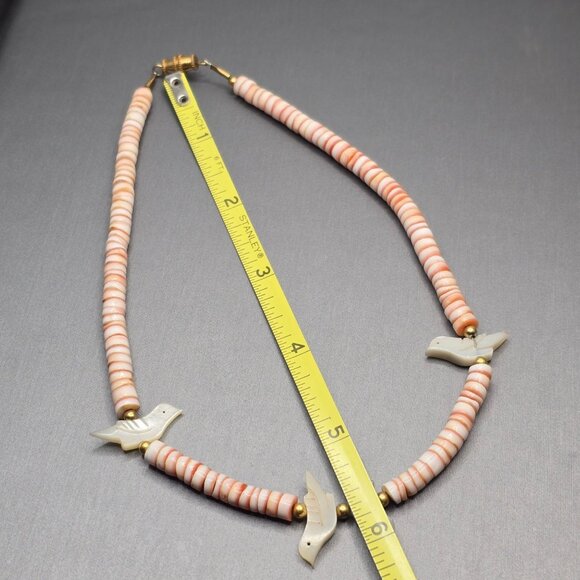 VTG Heishi Spiny Oyster MOP Fetish Bird Choker Necklace 12" - Picture 6 of 10